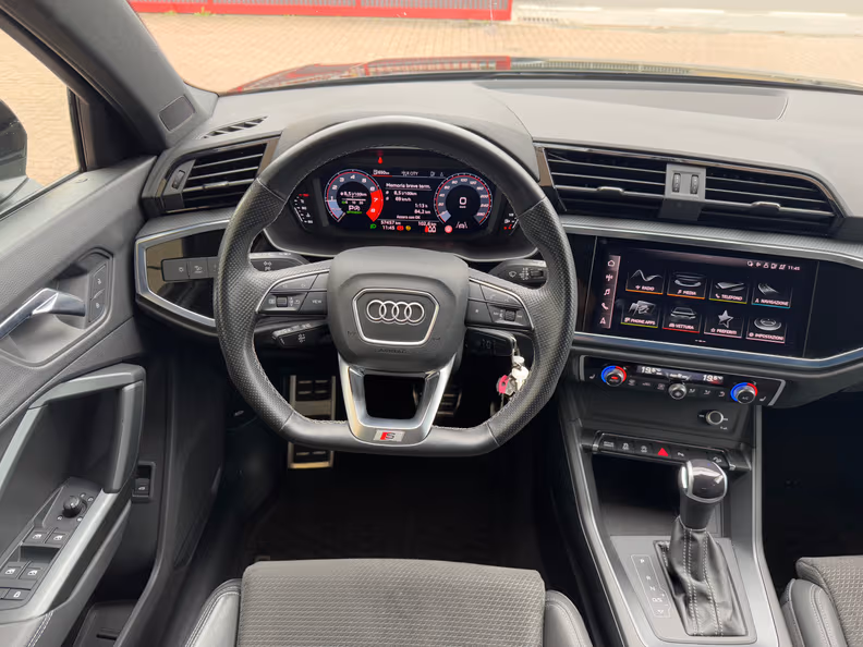 Audi Q3 - 8