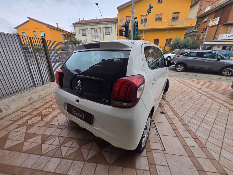 Peugeot 108 - 4