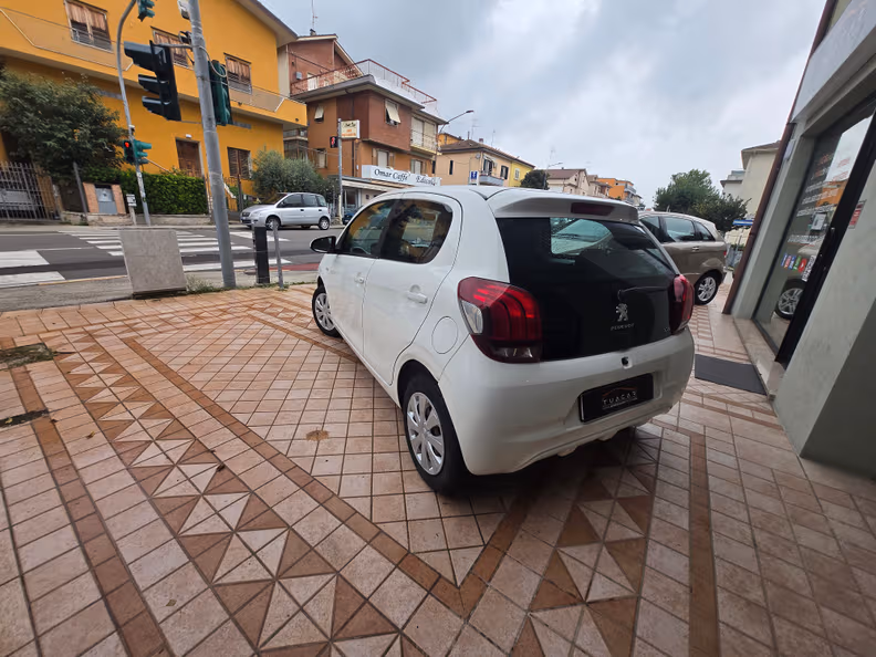 Peugeot 108 - 6