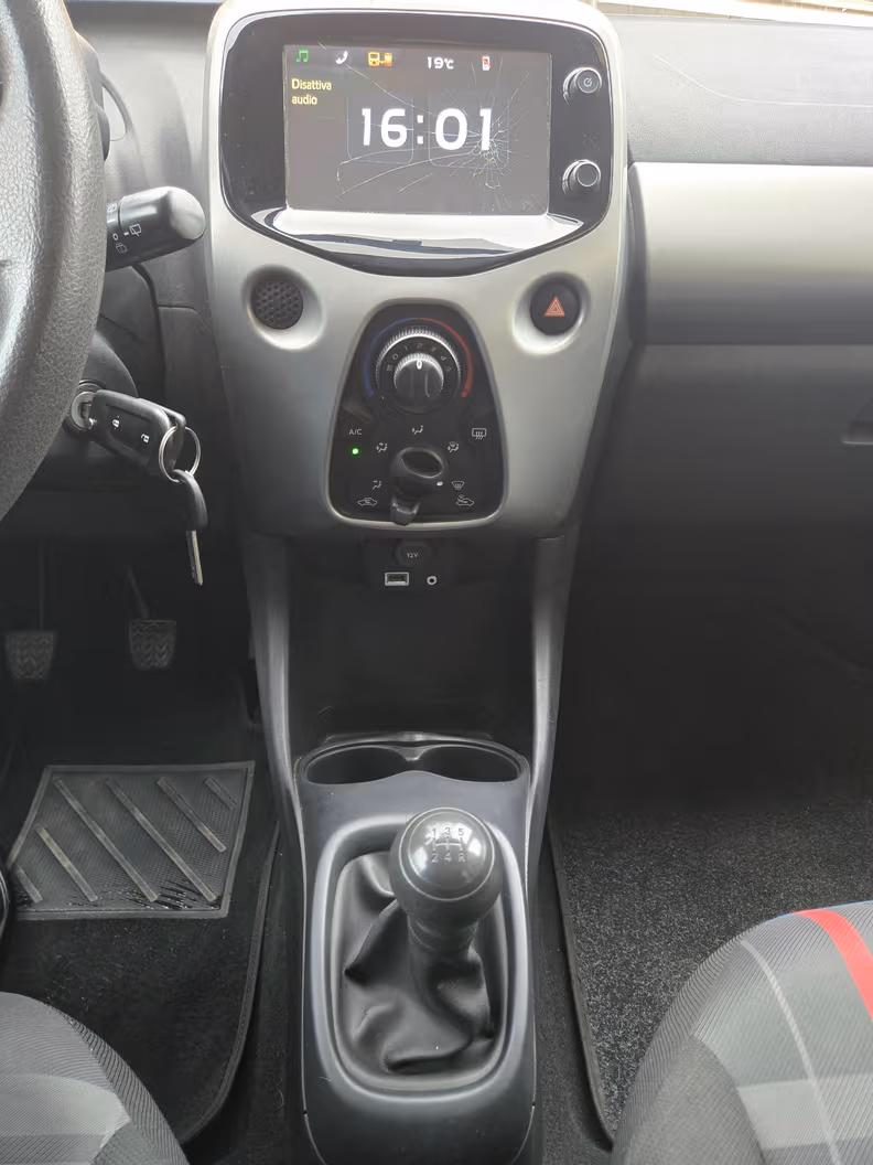 Peugeot 108 - 17