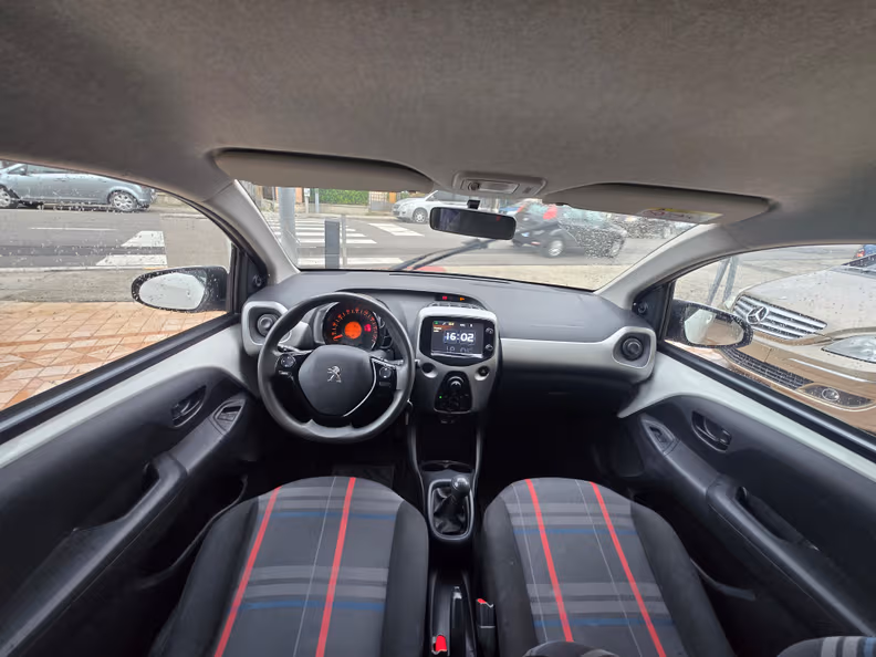 Peugeot 108 - 19