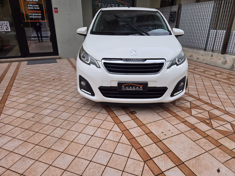 Peugeot 108 - 8