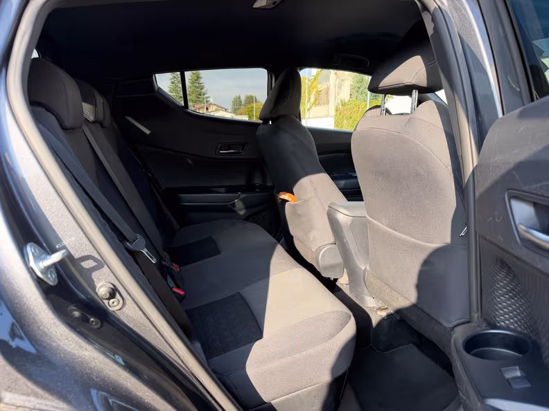 Toyota C-HR - 14
