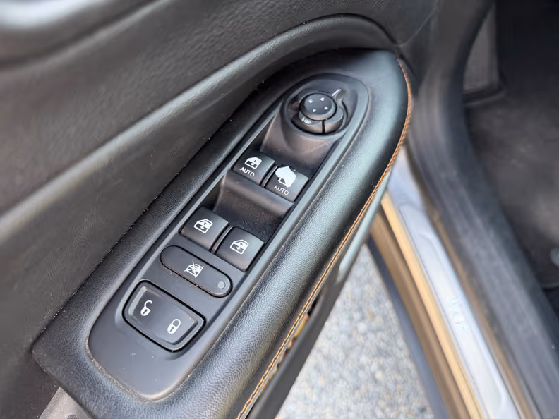 Jeep Compass - 26
