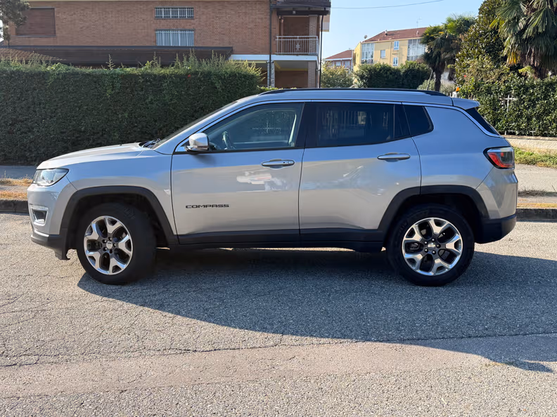 Jeep Compass - 18