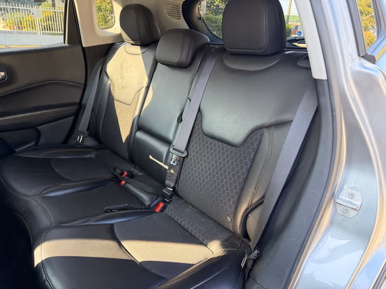 Jeep Compass - 10