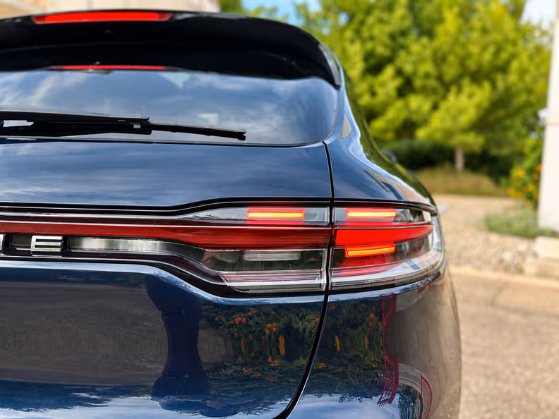 Porsche Macan - 12