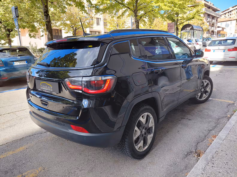 Jeep Compass - 4