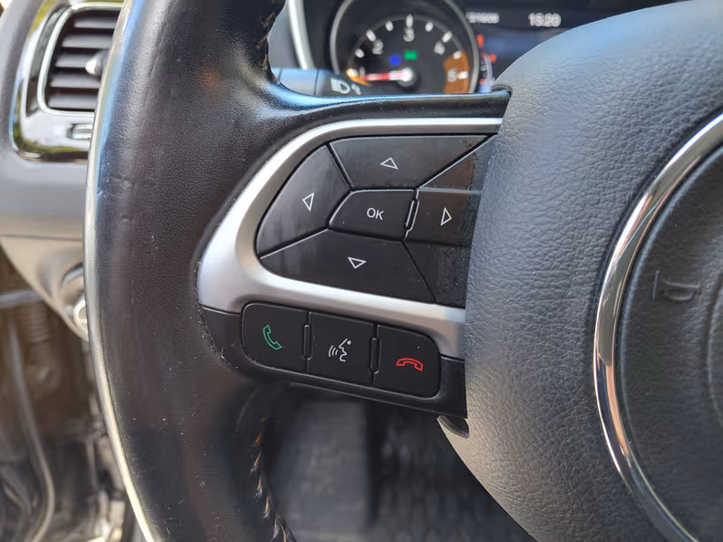 Jeep Compass - 18