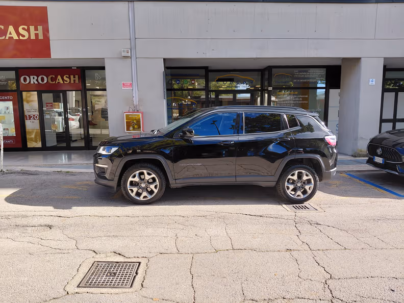 Jeep Compass - 29