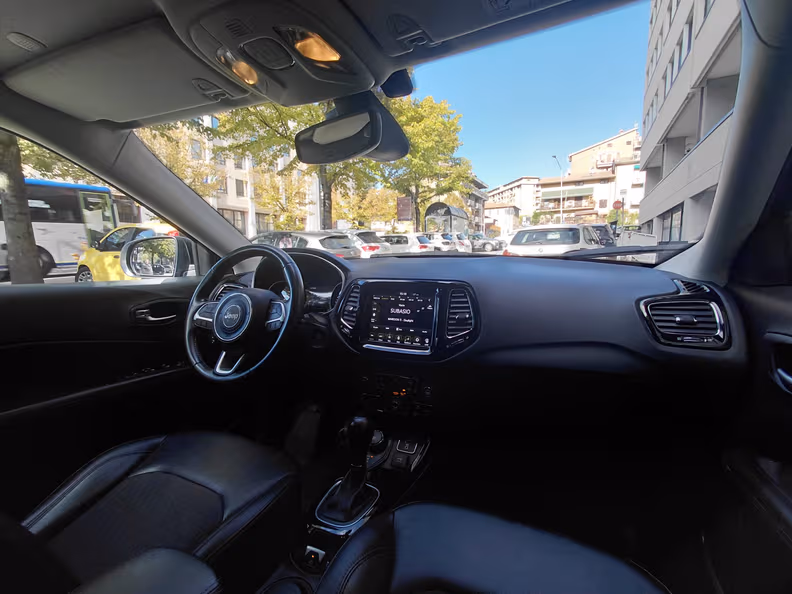 Jeep Compass - 11