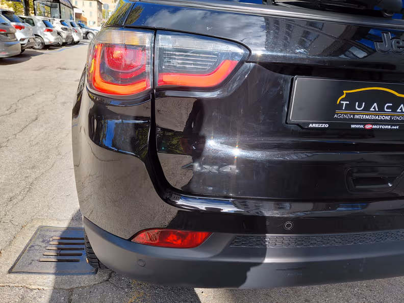 Jeep Compass - 23
