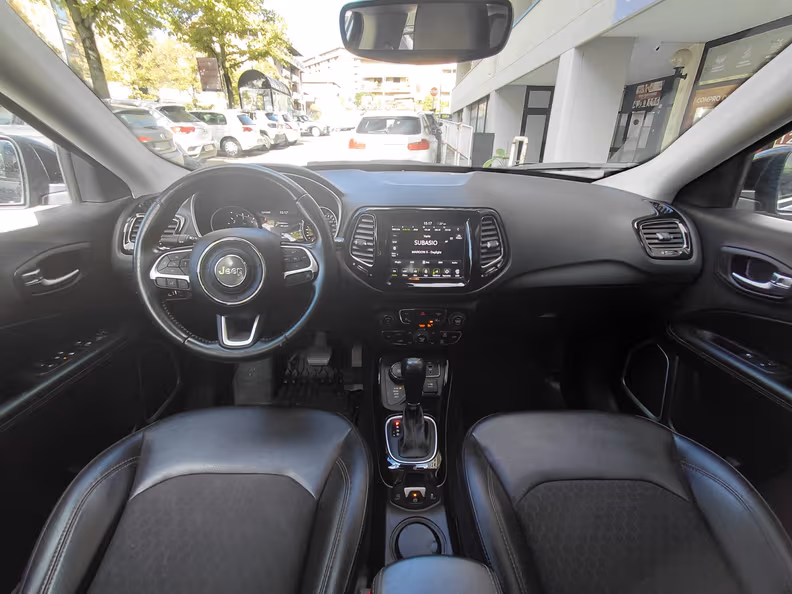 Jeep Compass - 9
