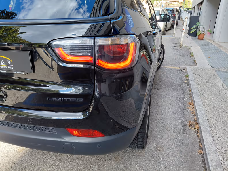 Jeep Compass - 22