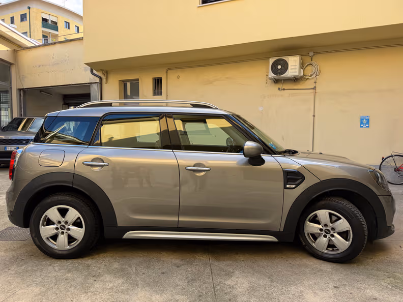 Mini Countryman - 4