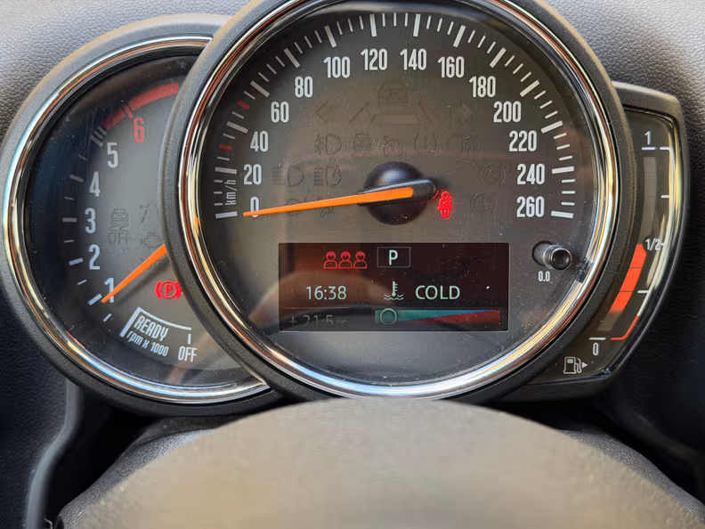 Mini Countryman - 16