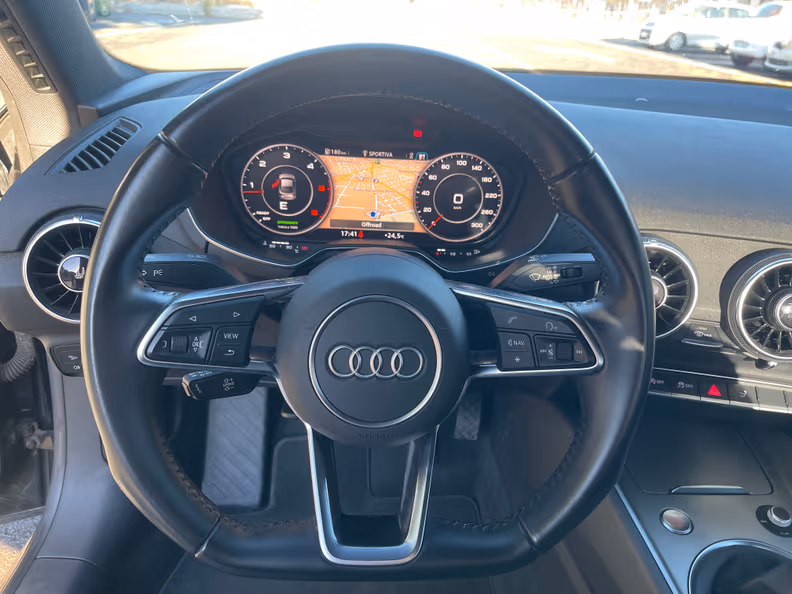 Audi TT - 10