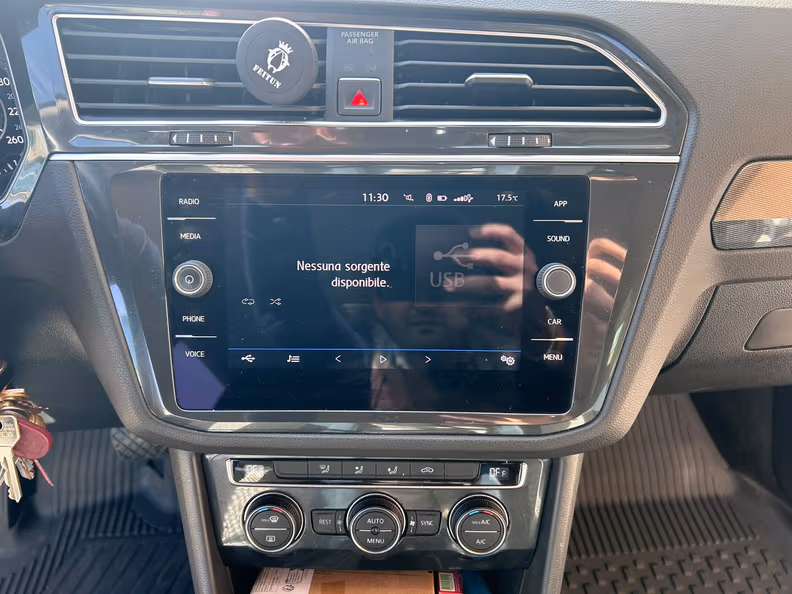 Volkswagen Tiguan - 14