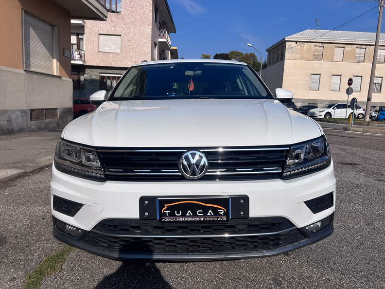 Volkswagen Tiguan - 2