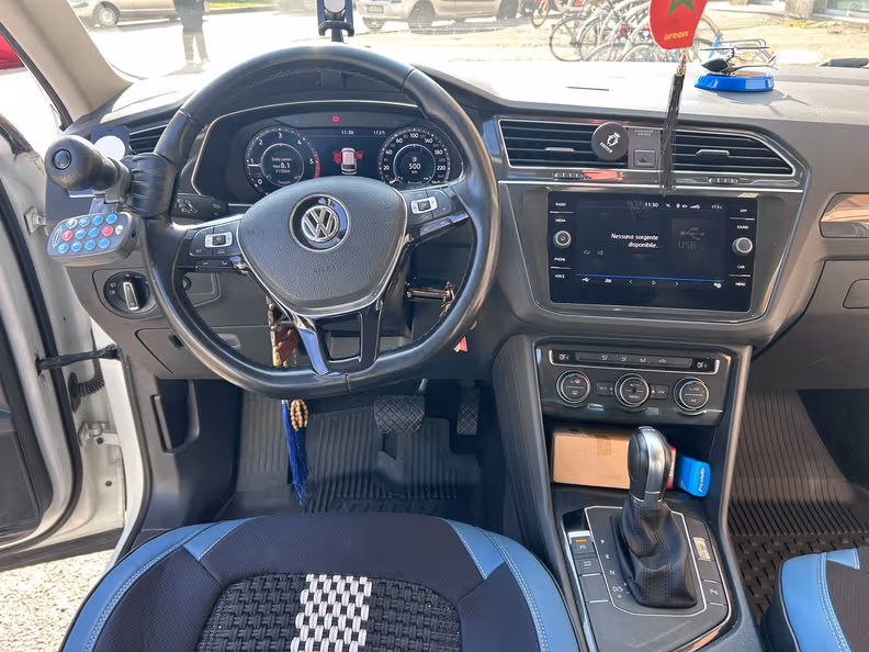 Volkswagen Tiguan - 20