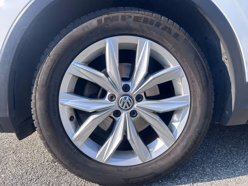Volkswagen Tiguan - 25