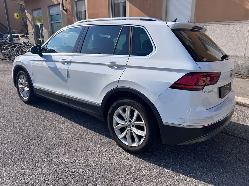 Volkswagen Tiguan - 6