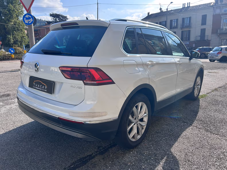 Volkswagen Tiguan - 4