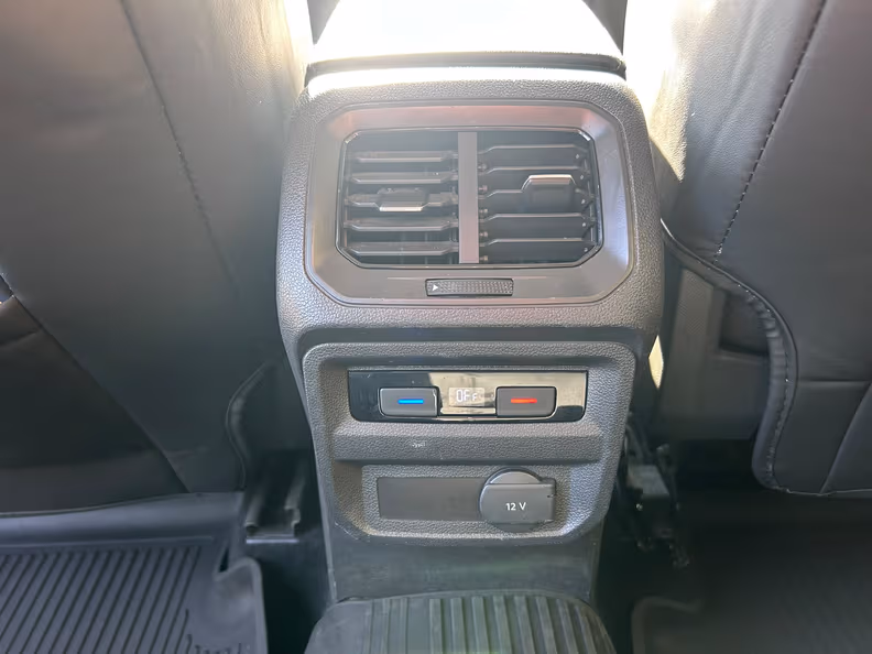 Volkswagen Tiguan - 16