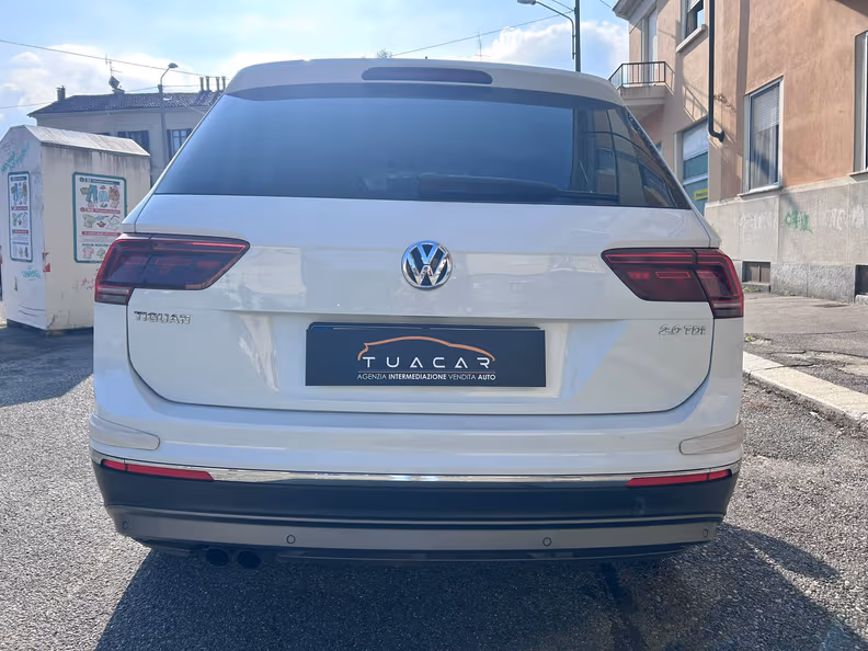 Volkswagen Tiguan - 5