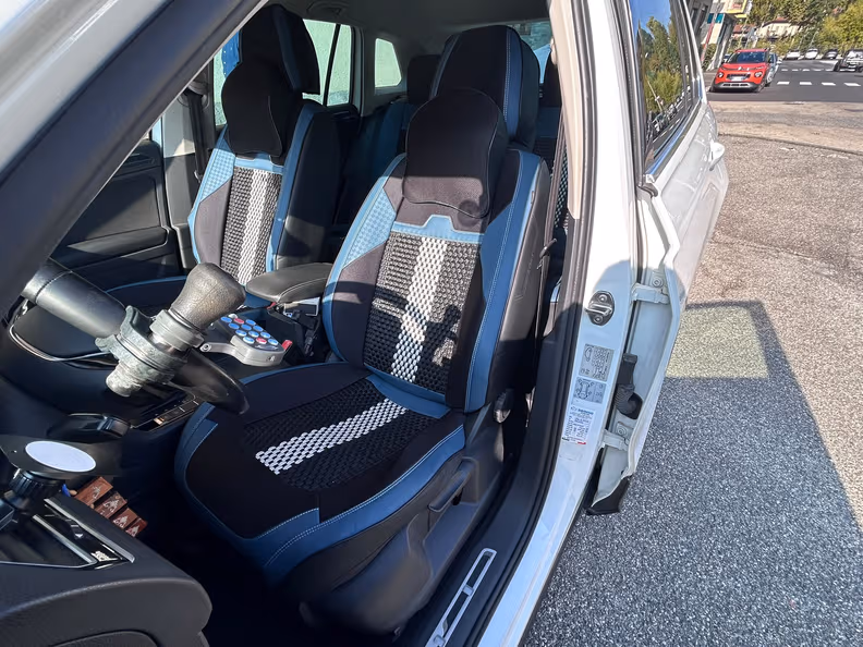 Volkswagen Tiguan - 8