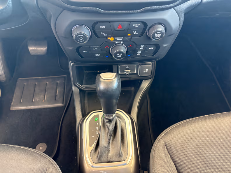 Jeep Renegade - 15