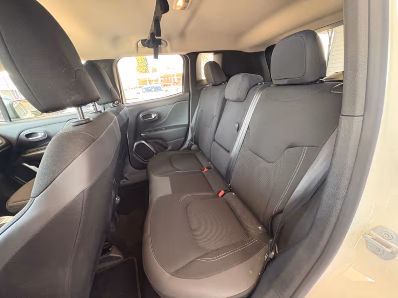Jeep Renegade - 19