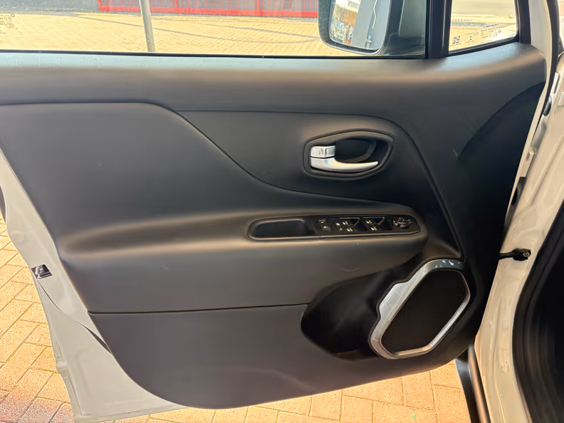 Jeep Renegade - 21