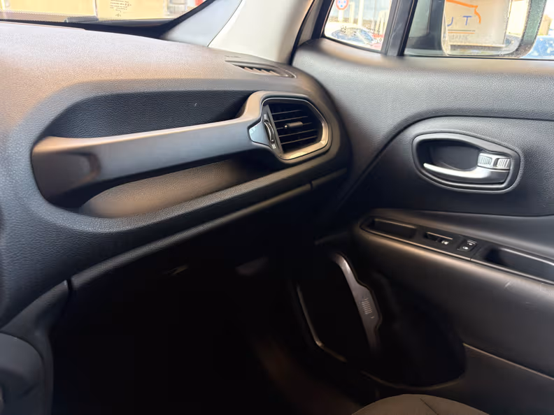 Jeep Renegade - 25