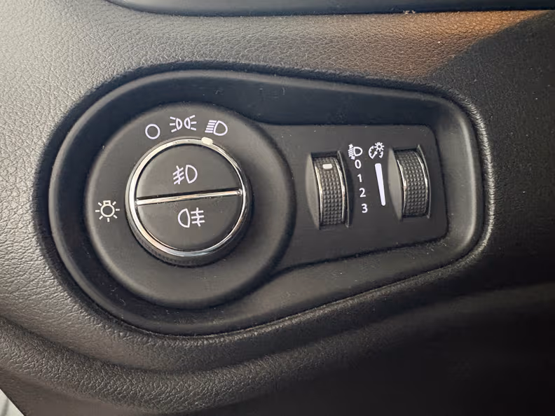 Jeep Renegade - 18