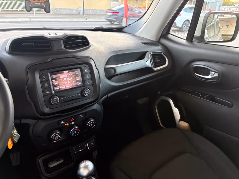 Jeep Renegade - 9