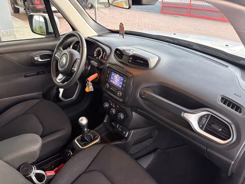 Jeep Renegade - 14