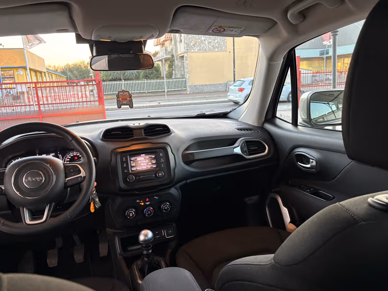 Jeep Renegade - 26