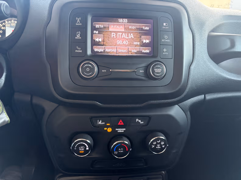 Jeep Renegade - 10