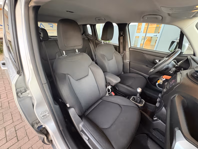 Jeep Renegade - 15