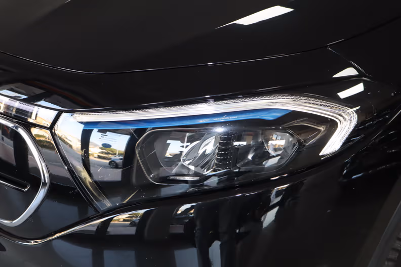 Mercedes-Benz EQA - 15