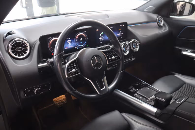 Mercedes-Benz EQA - 7