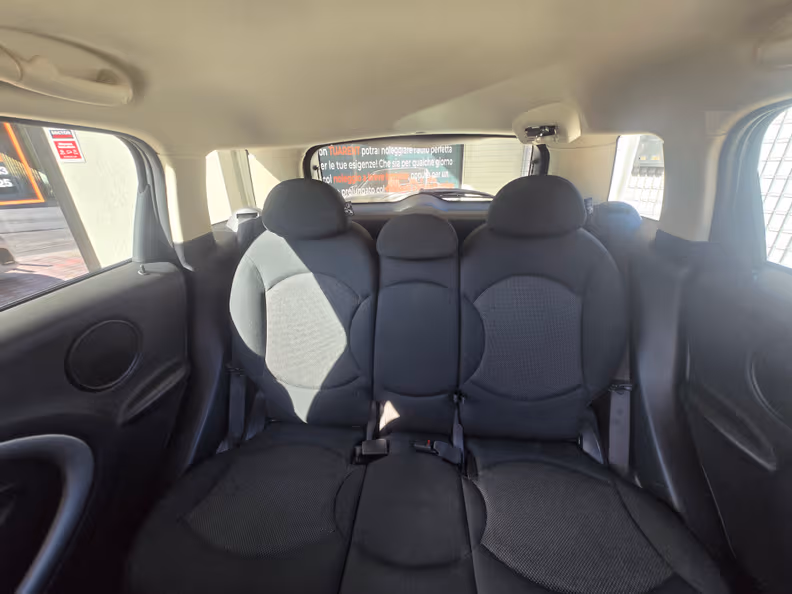 Mini Countryman - 19