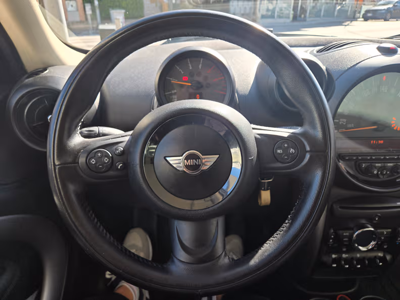 Mini Countryman - 13