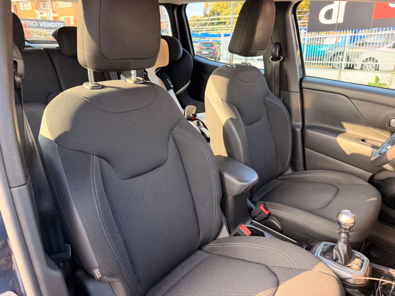 Jeep Renegade - 28
