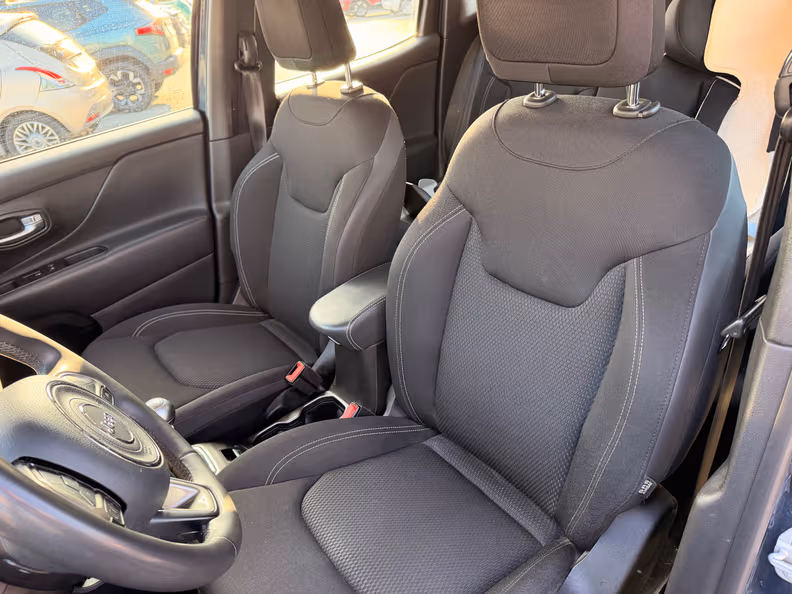 Jeep Renegade - 26