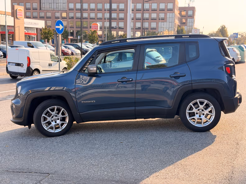 Jeep Renegade - 38