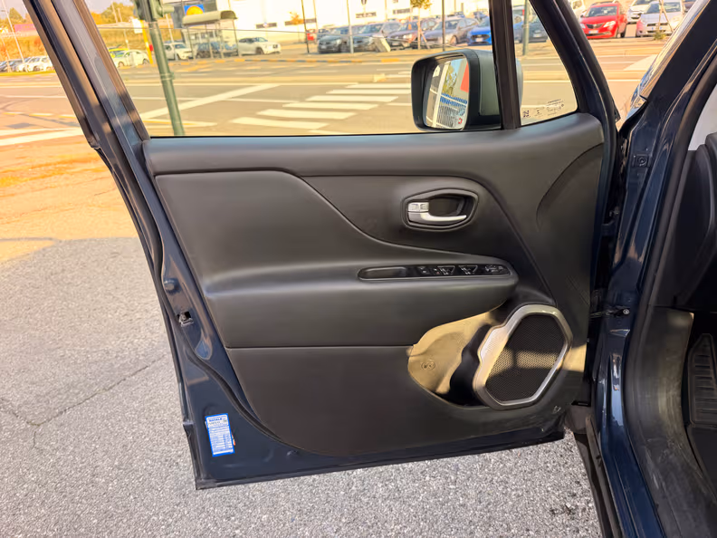 Jeep Renegade - 29