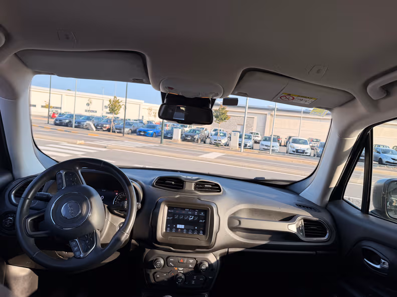 Jeep Renegade - 8