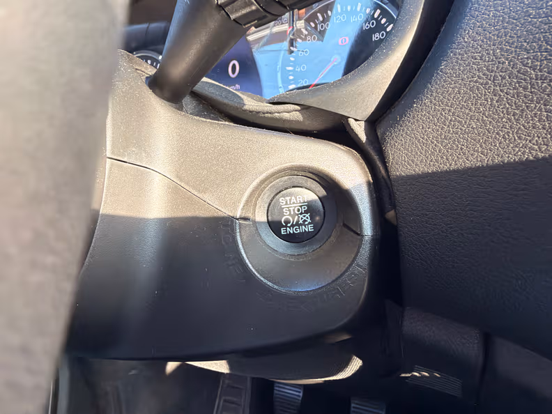 Jeep Renegade - 32